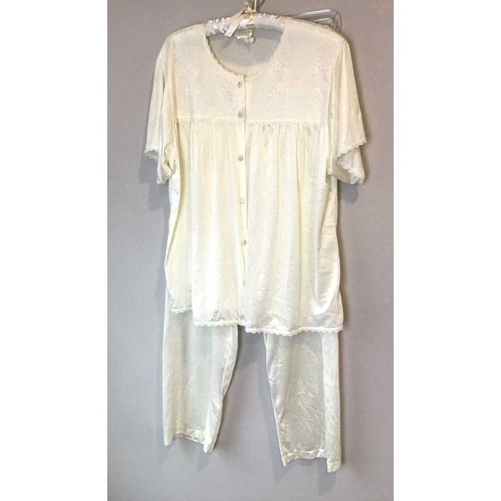 Adonna Pajamas Women's M 2 Piece Satin Ivory Lace Lounge Set Sleepwear VTG Silky